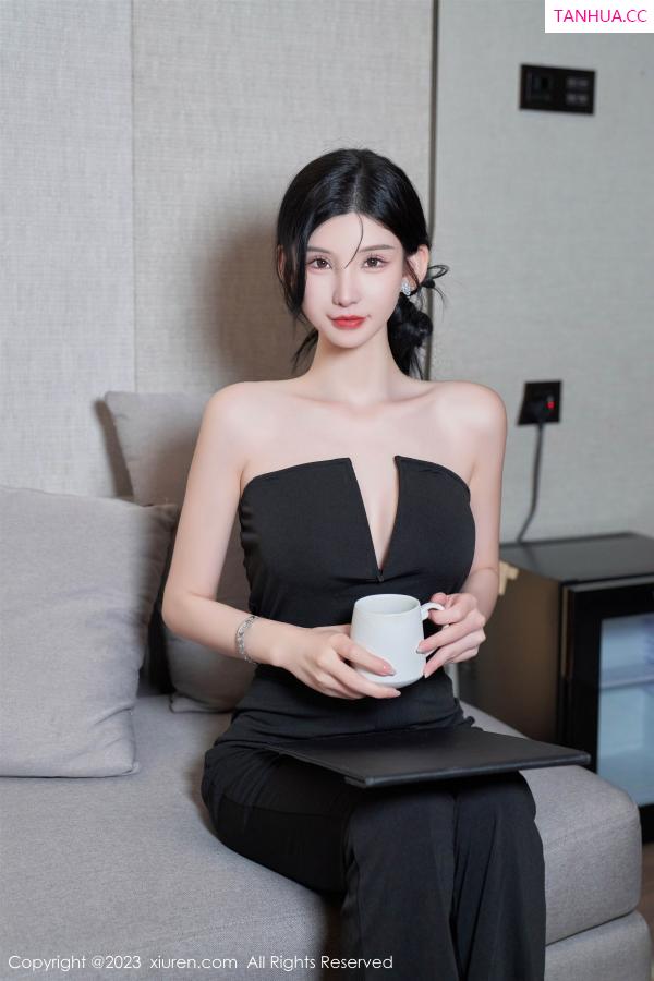 周于希dummy  [XiuRen]高清写真图 2023.08.25 No.7289 周于希Sally 丰腴美臀第15张图片